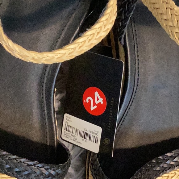 Forever 21 straw wedges size 6.5 - Picture 6 of 6